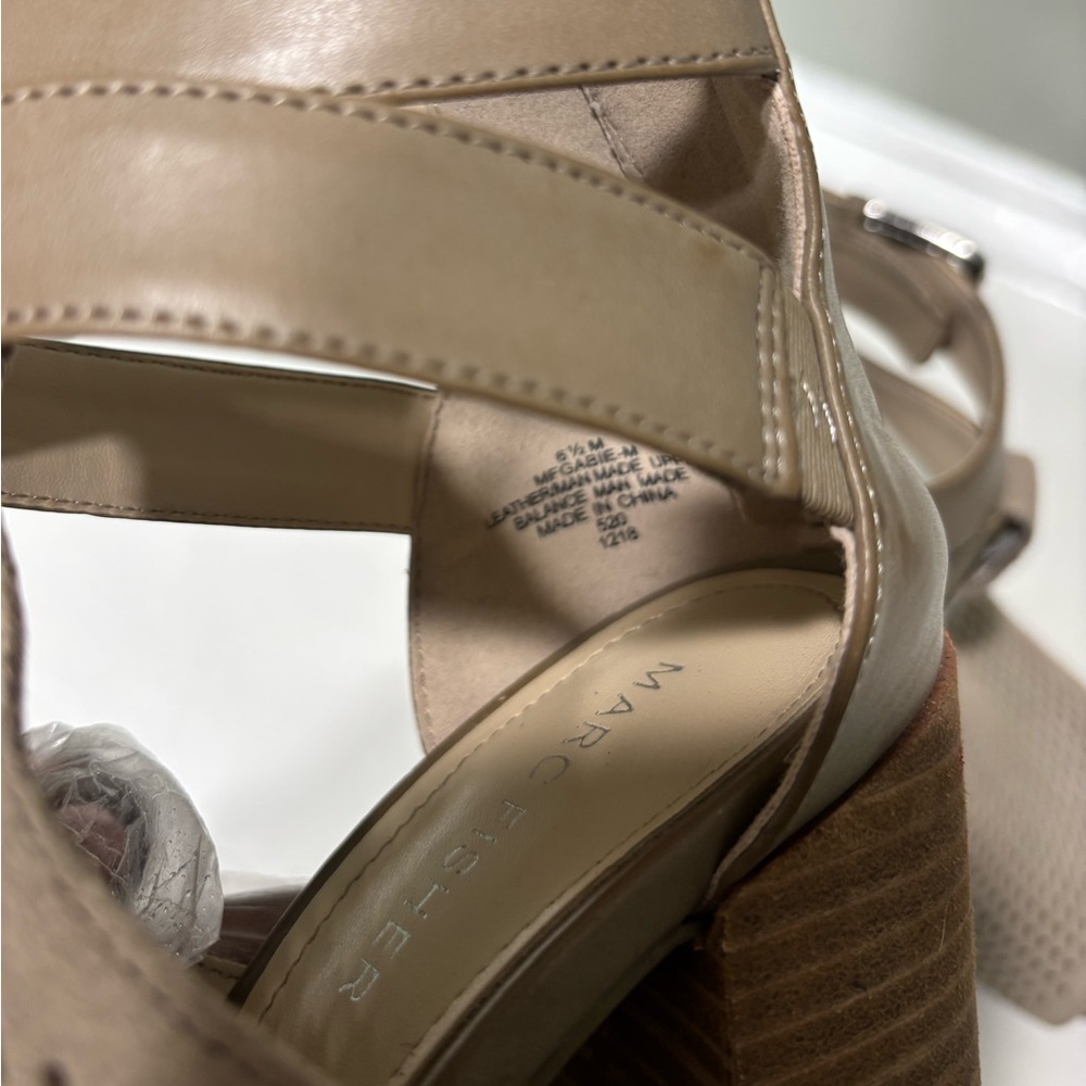 Marc Fisher Gabor Women's Tan Suede Sandals w/ Block Heel-size 6.5 - Picture 7 of 9